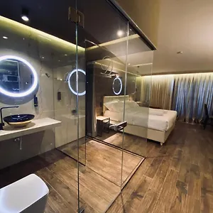 Apartment Deluxe In Blloku Area, Tirana