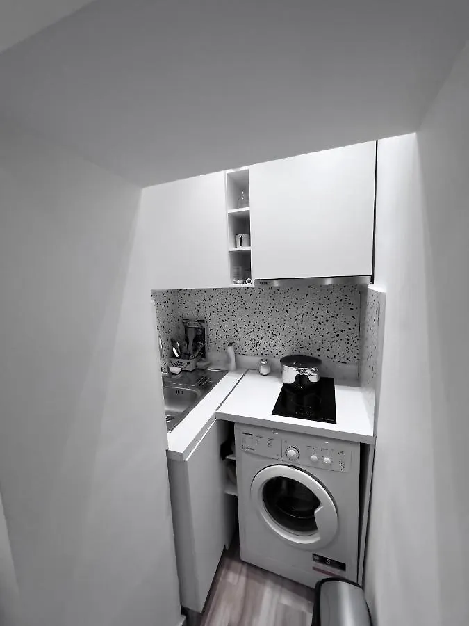 Luxury Apartment In Blloku Area Tirana