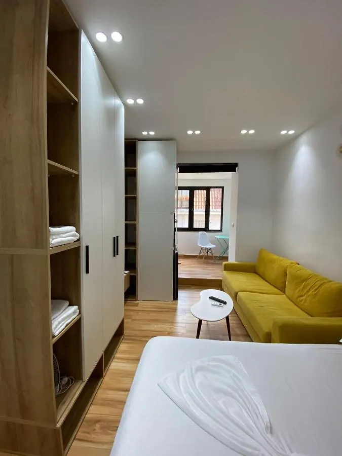 Luxury Apartment In Blloku Area Tirana Albanien